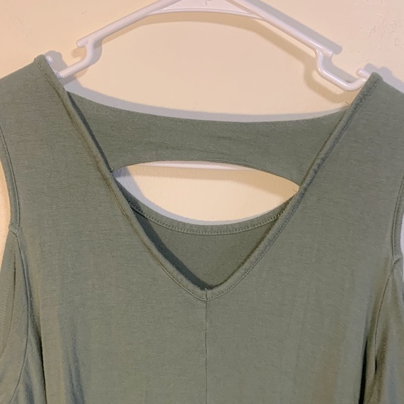 3/$25 Alison Andrews Women’s Green Cold Shoulder Shift  Dress - Picture 4 of 6